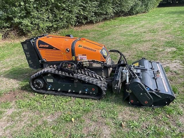 ENERGREEN ROBO EVO ferngesteuerte Mähraupe / Forstraupe