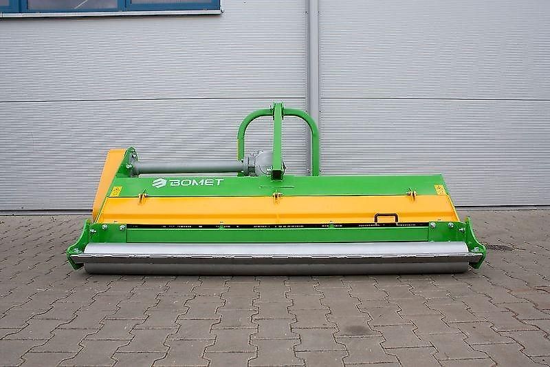 Bomet Schlegelmäher / Flail mower / Faucheuse à fléaux / Condizionatore a flagelli / Cortadora de martillos / Мульчер / Kosiarka bijakowa Indus 2 m