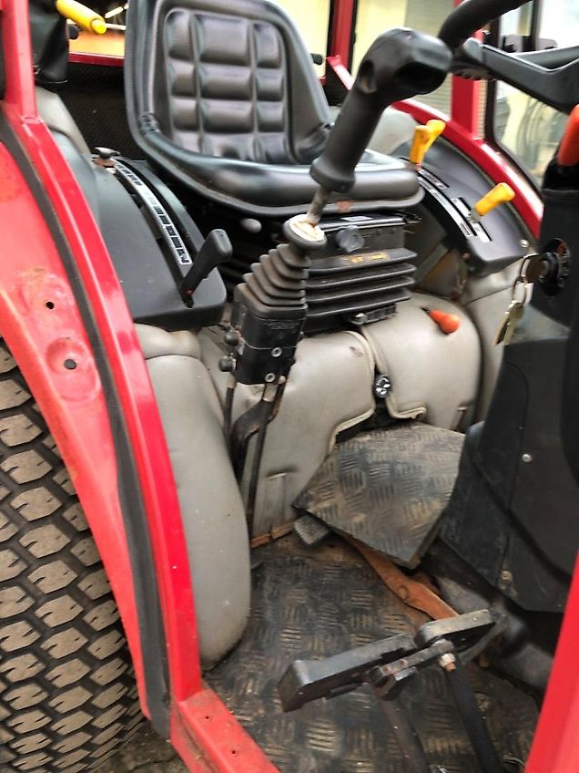 Shibaura Shibaura ST 333 Kompaktschlepper + Winterdienst Zubehör * 33 PS