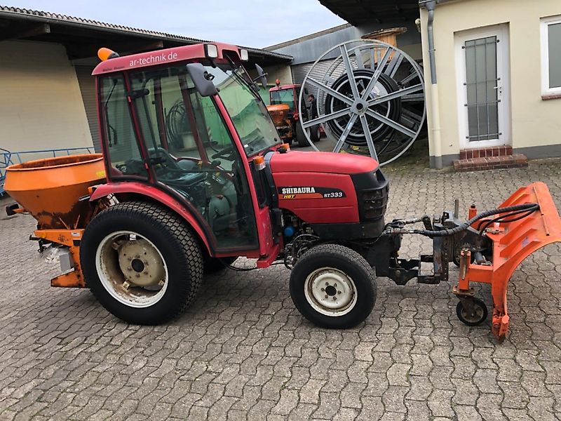 Shibaura Shibaura ST 333 Kompaktschlepper + Winterdienst Zubehör * 33 PS