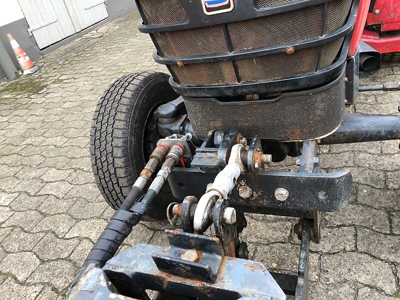 Shibaura Shibaura ST 333 Kompaktschlepper + Winterdienst Zubehör * 33 PS