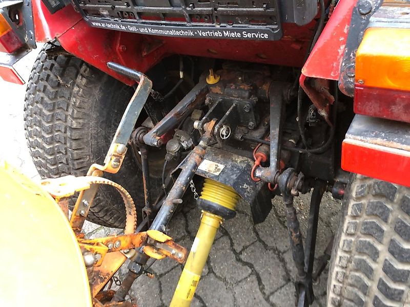 Shibaura Shibaura ST 330 HST Komunalschlepper Winterdienst Zubehör * 30 PS