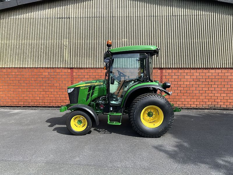 John Deere 4066R