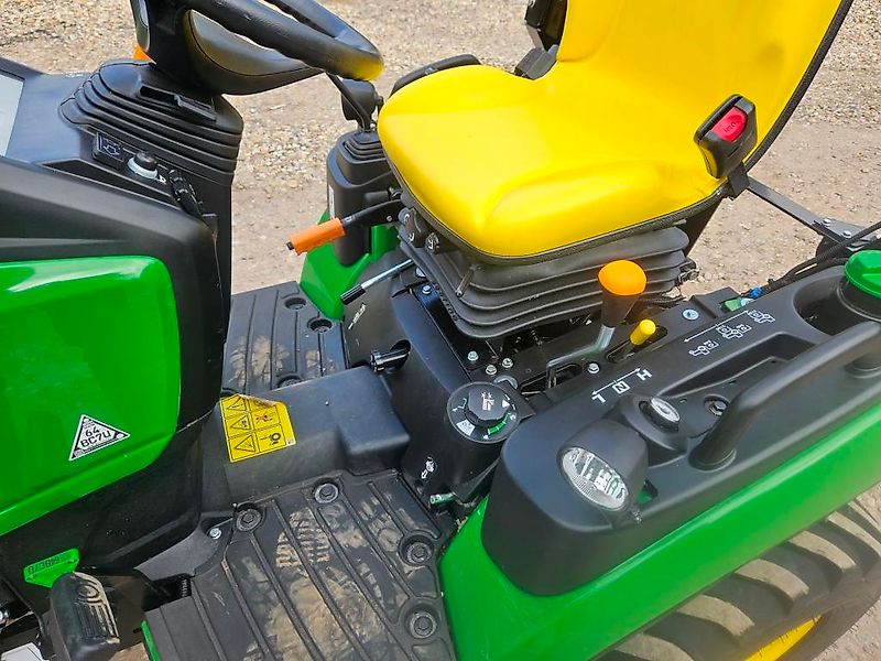 John Deere 1026R Compact Tractor