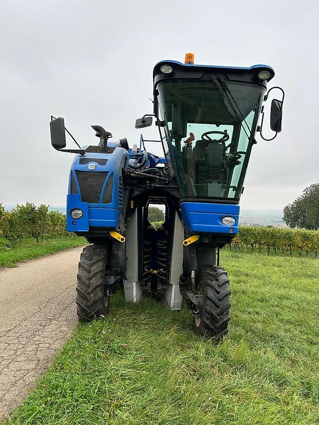 New Holland Braud VM460
