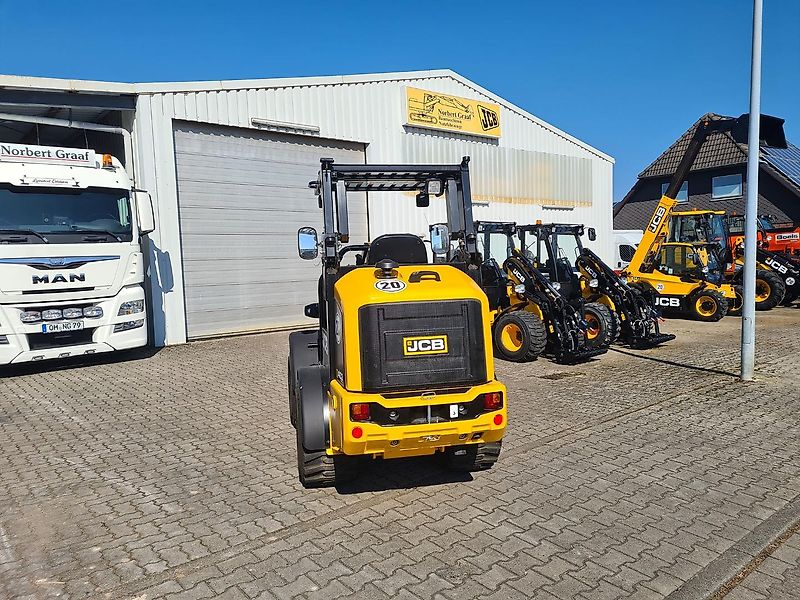 JCB 403 mit Klappdach