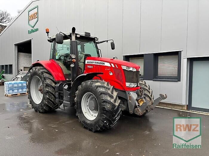 Massey Ferguson Baureihe 7624