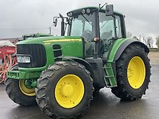 John Deere 6830