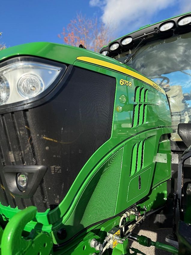 John Deere John Deere 6175R / 2460H