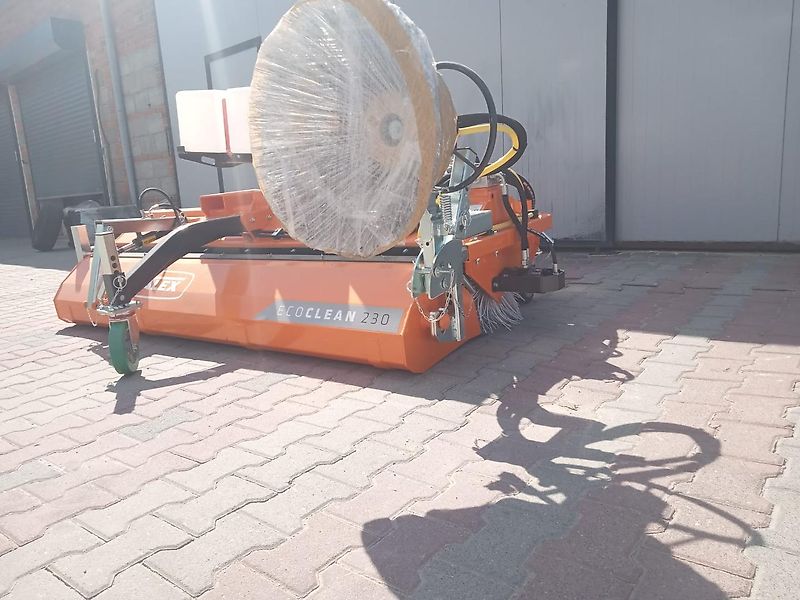 TALEX ECO CLEAN 230 CM mit Seitenbesen und Wasserbehälter