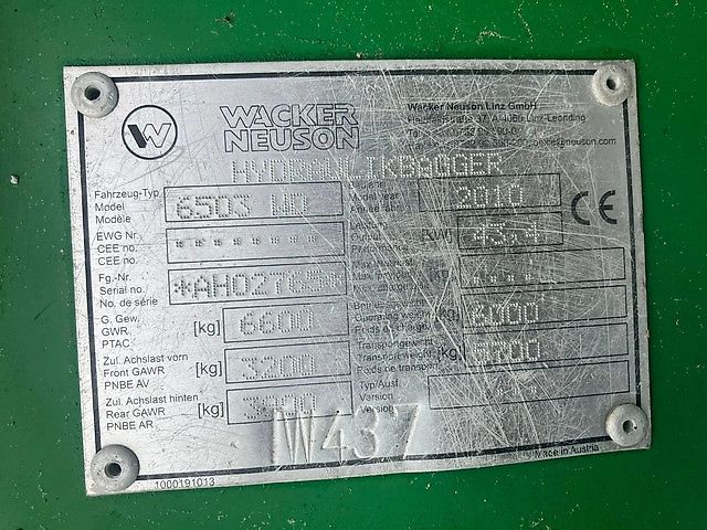 Neuson 6503 Graafmachine Bandenkraan