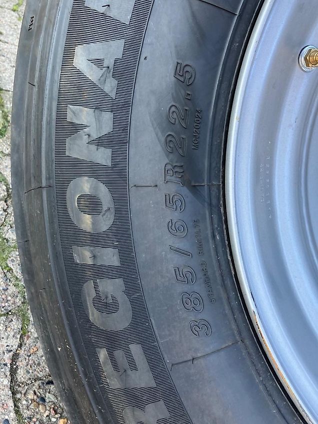 Strautmann - Knies - Kröger - Branter - Rudolph Kompletträder 385/65R24 NEU