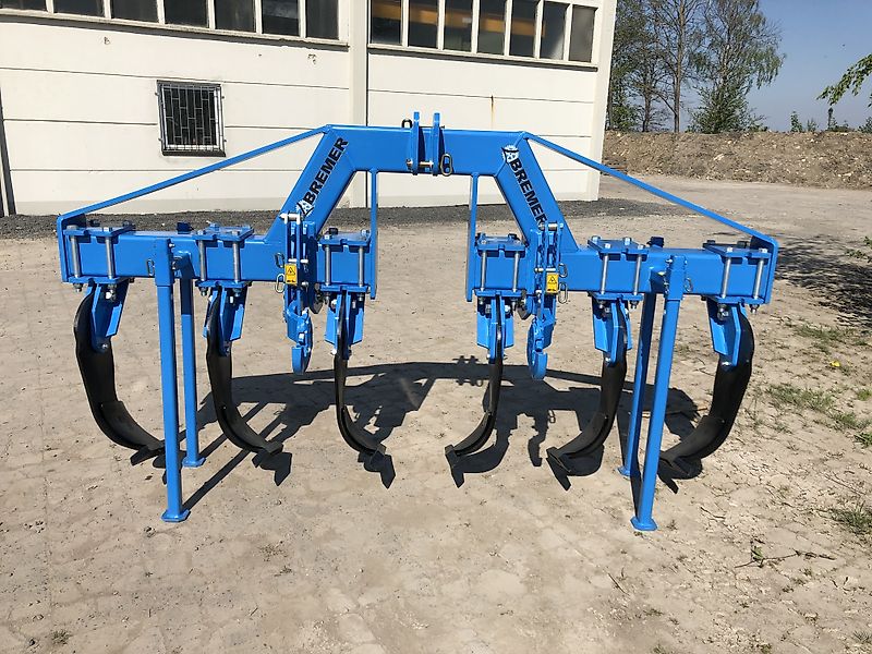 Bremer Maschinenbau Tiefenlockerer Parall PS 6 - für die flächige, nichtwendende Bodenlockerung bei Erhalt der bodenstruktur in allen Bodenschichten