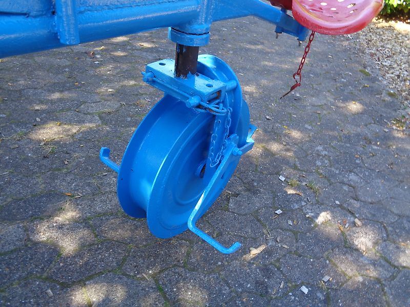 Rau Hackgerät 6 reihig mit Exaktsteuerung Hackschutzscheiben je Reihe 3 Hackschare alleArbeitswerkzeuge Stufenlos Verstellbar