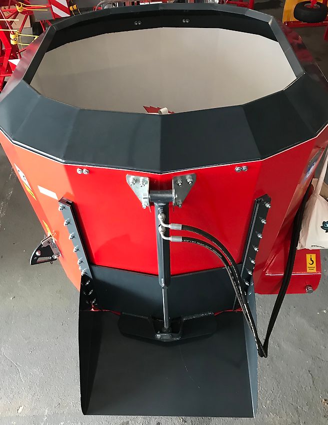 Minos Agri Futtermischwagen T-DYKM 1,5