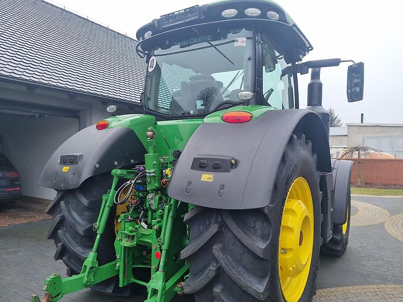 John Deere 8320R