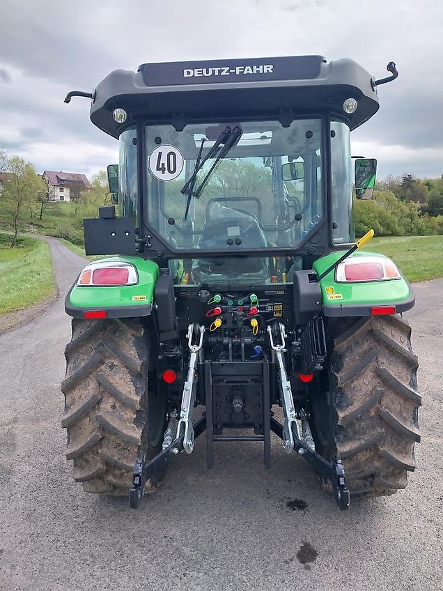 Deutz Fahr 5080 D Keyline mit Frontlader