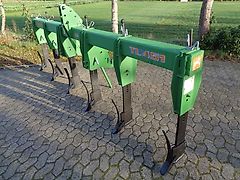 Amazone Amazone TL451 Tiefenlockerer 450cm Arbeitsbreite 6 Grubberstiele mit 75cm Reihenabstand Arbeitstiefe bis über 100cm mit Drehspindeln ideal für 75cm Reihenkulturen zuLockerung von Pflugsohlen Verdichtungen Frontgrubber Vorbaugrubber