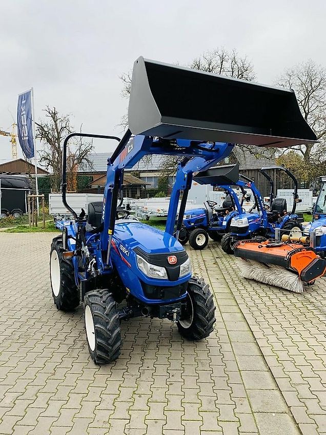 Iseki TLE 3410 AHL, Frontlader mit Parallelführung inkl.Schaufel.