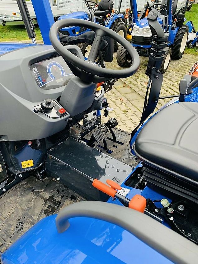 Iseki TLE 3410 AHL, Frontlader mit Parallelführung inkl.Schaufel.