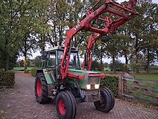 Fendt FARMER 305 LS 40 km met voorlader bak en vork