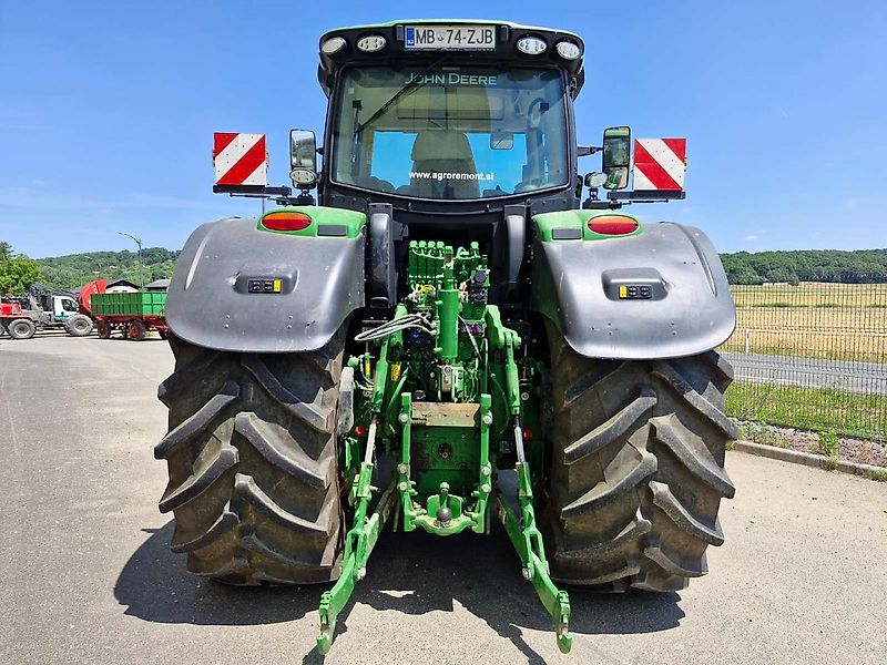 John Deere 6R 250