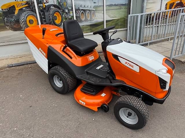 Stihl 6112 ZL RIDE ON MOWER