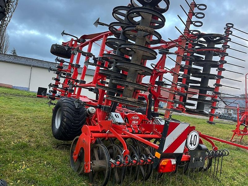 Kuhn Prolander 6000 Grubber Saatbettbereitung Federzinken