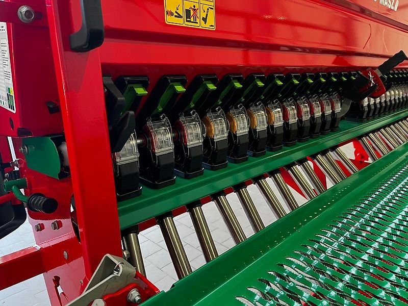 AGRO-MASZ SN301