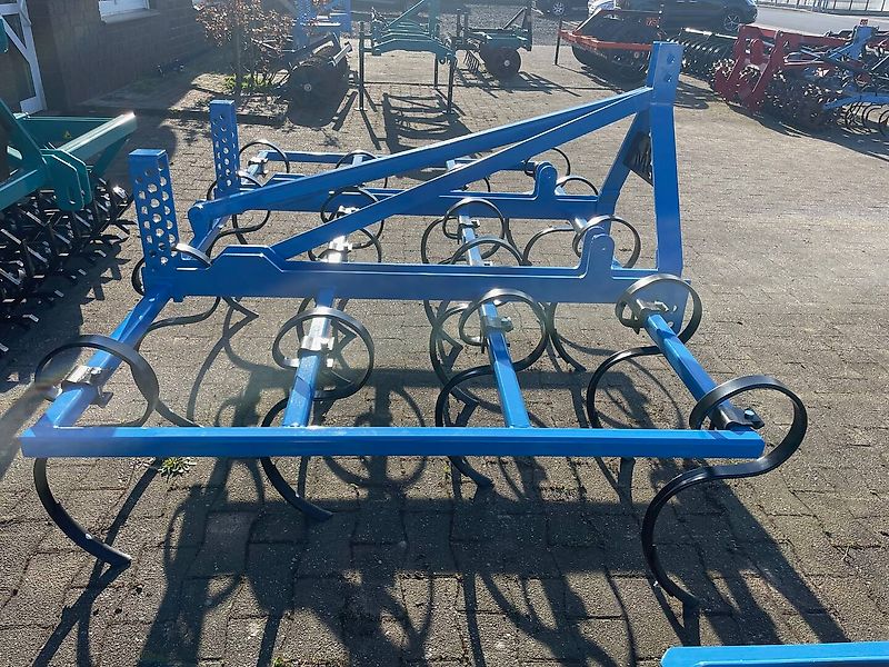 BM Maschinenbau Federzinkenegge 3m 4Balkig Optional mit Walze FRÜHKAUF nach Wunsch oder mit Stützrädern