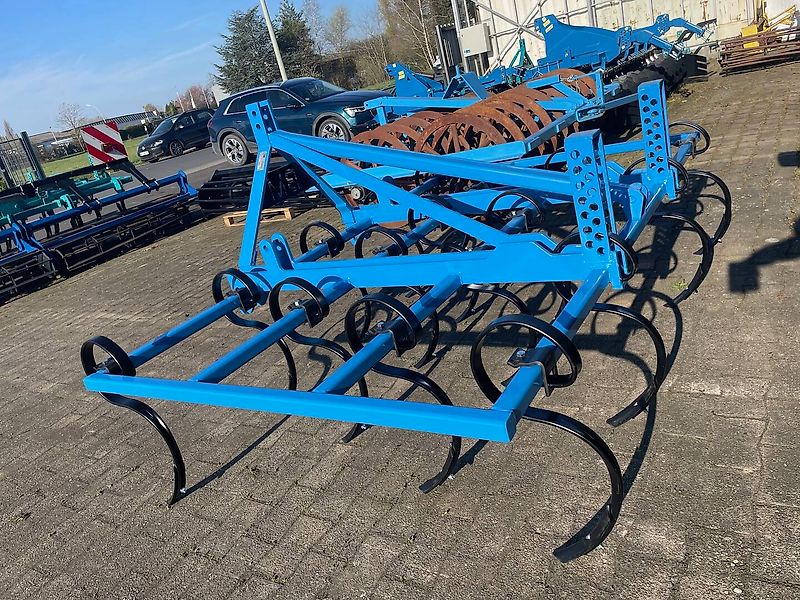 BM Maschinenbau Federzinkenegge 3m 4Balkig Optional mit Walze FRÜHKAUF nach Wunsch oder mit Stützrädern