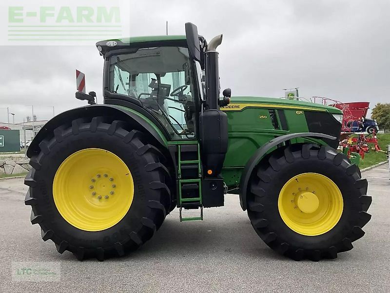 John Deere 6r 250