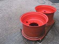 Claas Titan velgen W18L28