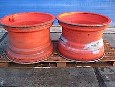 Claas Titan velgen W21x32