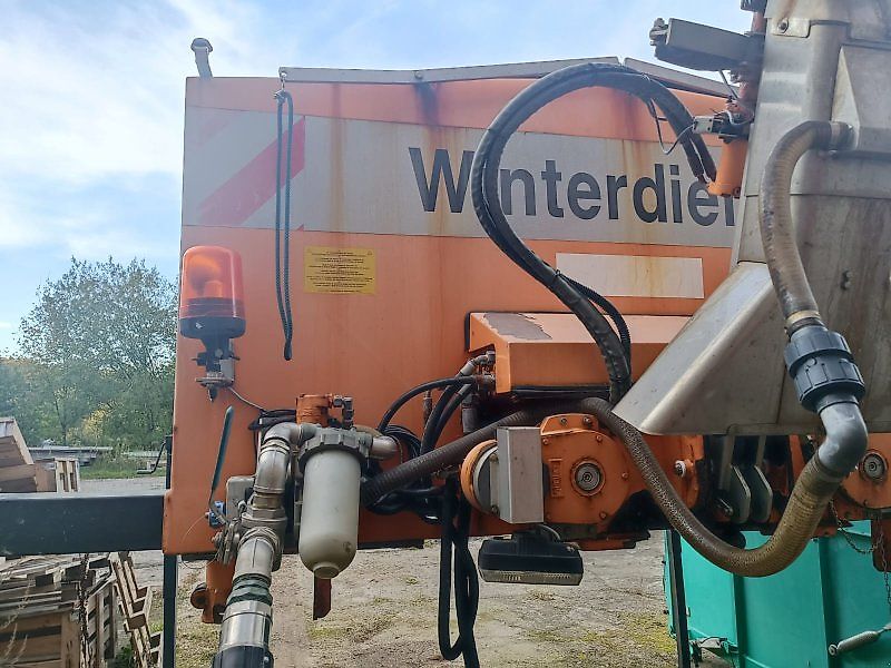 Bucher STA 4000 TC FS / Gmeiner Yeti 4000 W ECON Streuautomat