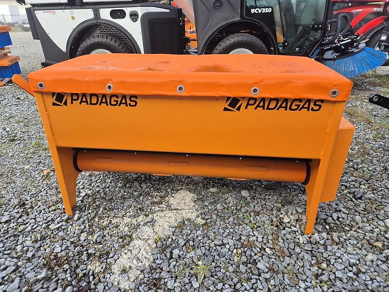 PADAGAS SP-240 Kastenstreuer Traktor Kubota Isek