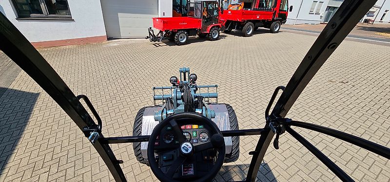 Giant G 2500 X-TRA HD Y, Kompaktradlader mit EURO-Aufnahme, 2,4t. Auch zur Miete!