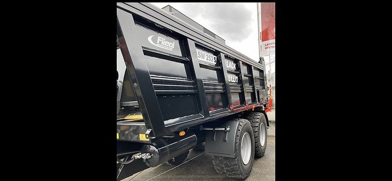 Fliegl ASW 252 Black Bull