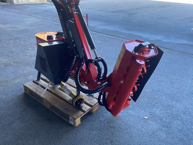 Omarv Böschungsmulcher Auslegemulcher Schlegelmulcher Mulcher