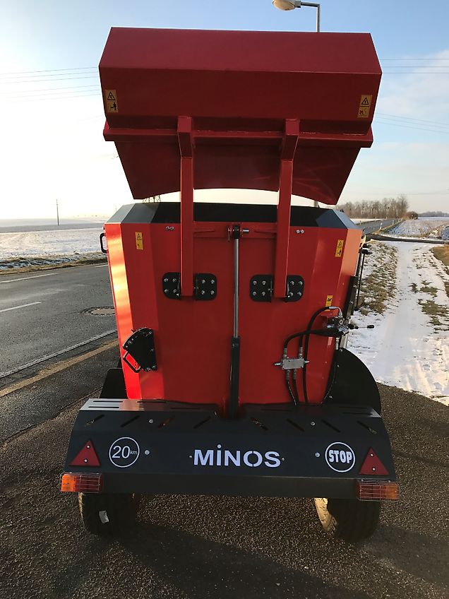 Minos Agri Futtermischwagen T-DYKM 2K