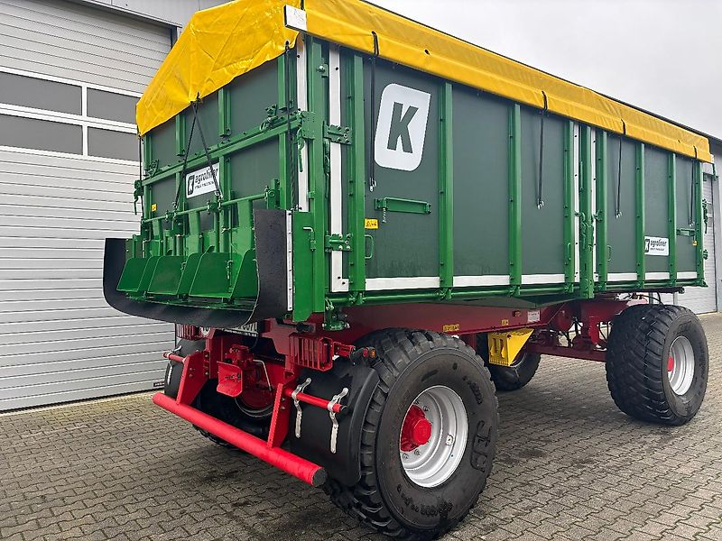 Kröger 18to 560er bereift 3 Schieber mit Kunststoffbordwand Interne Nr. 40758