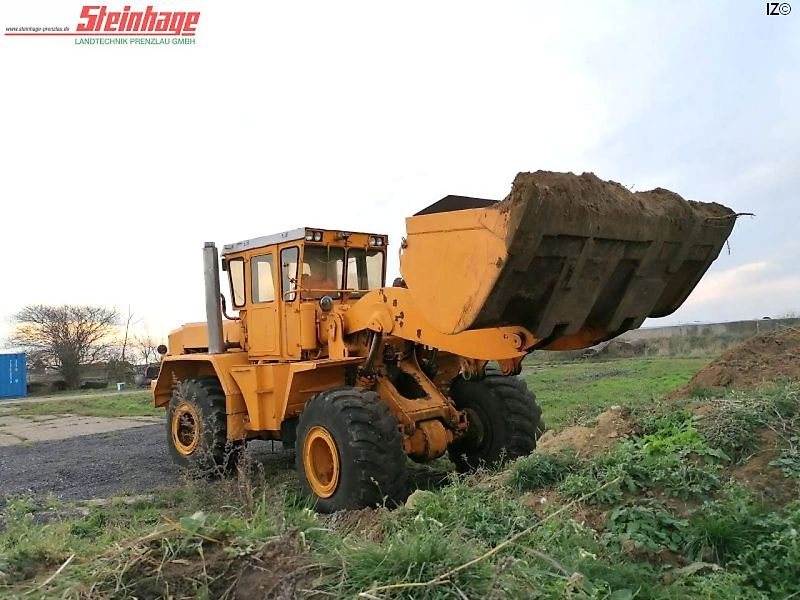 Kirovets K 702 Radlader