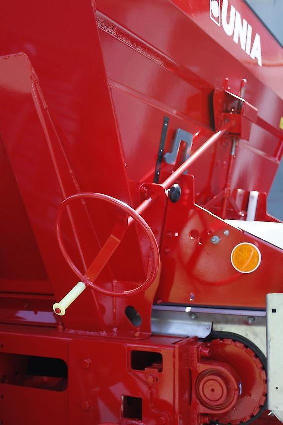 Unia RCW 120 Plus H Kalkstreuer Düngerstreuer 12000 L