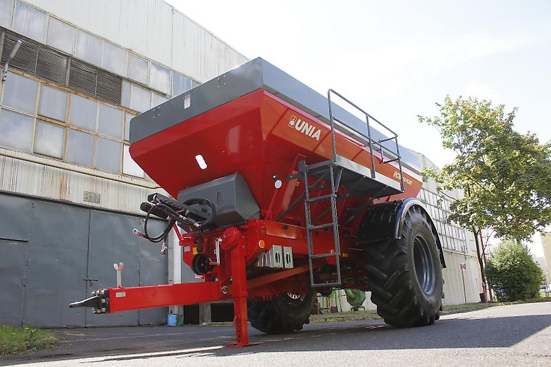 Unia RCW 120 Plus H Kalkstreuer Düngerstreuer 12000 L