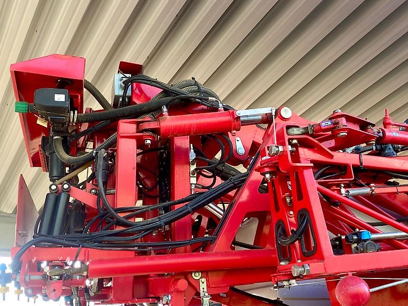 Unia Heron 6030 Anhängespritze 6000 L 30 m Gestänge