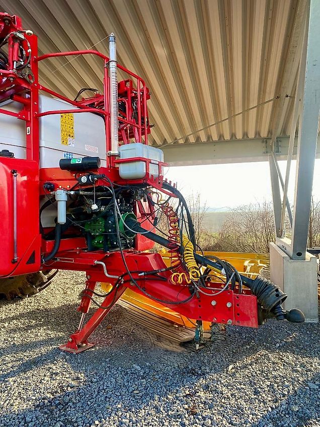 Unia Heron 6030 Anhängespritze 6000 L 30 m Gestänge