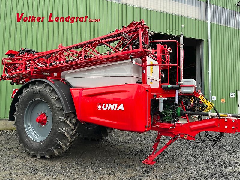 Unia Heron 6030 Anhängespritze 6000 L 30 m Gestänge