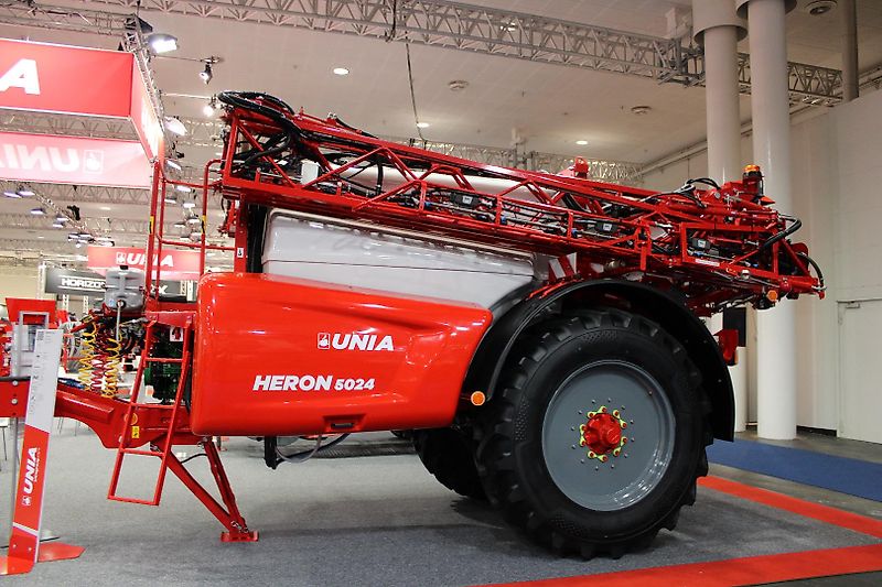 Unia Heron 6030 Anhängespritze 6000 L 30 m Gestänge