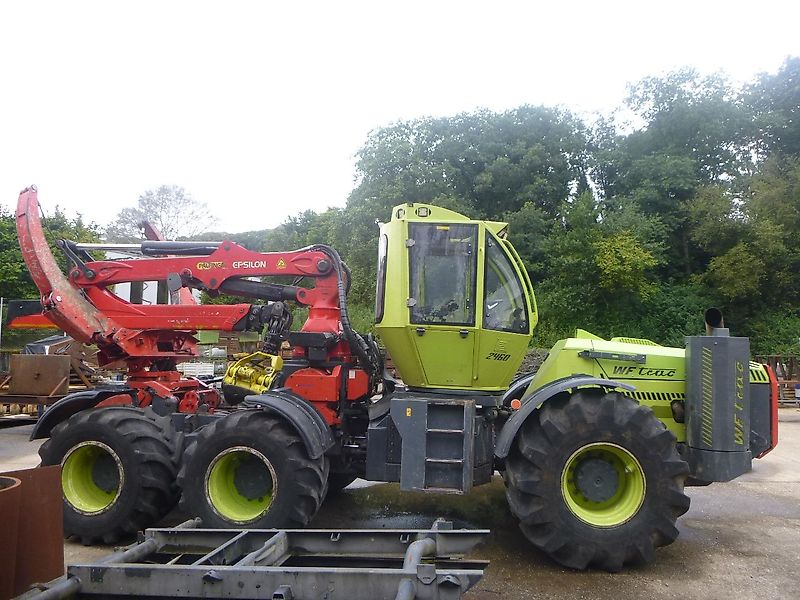 WF Trac 2460 6*6 S
